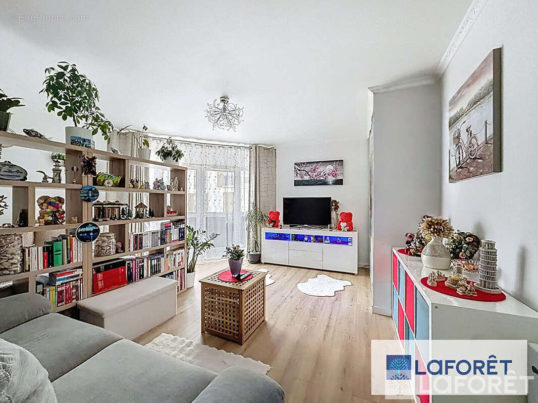 Appartement à LE PLESSIS-TREVISE