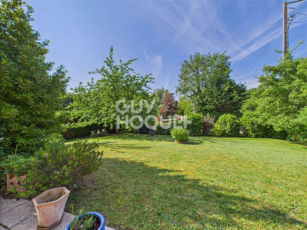 À vendre : Maison spacieuse à Bardouville - 5 chambres et jardin ! - photo 11
