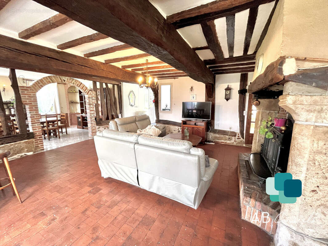 Maison à PISSY-POVILLE