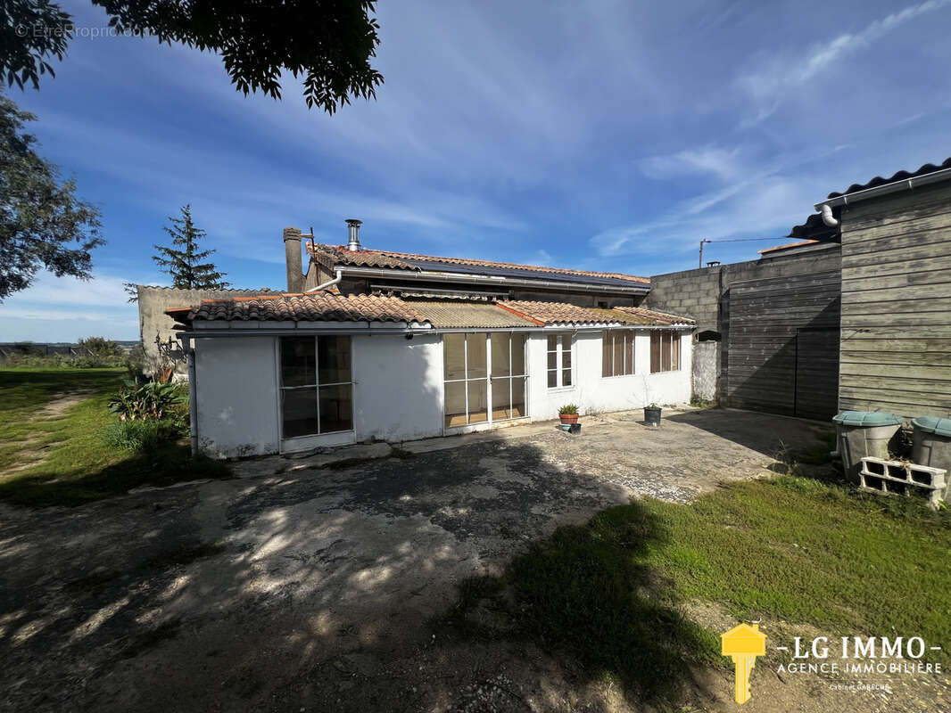 Maison à MIRAMBEAU