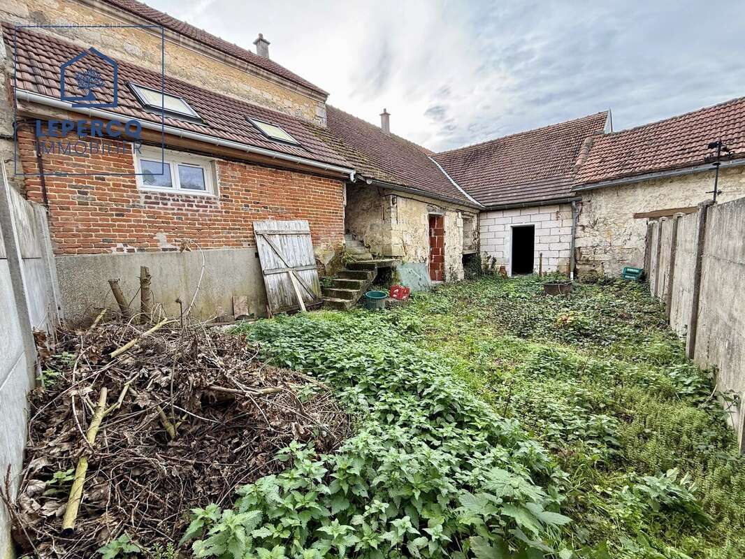 Maison à LA FERTE-MILON