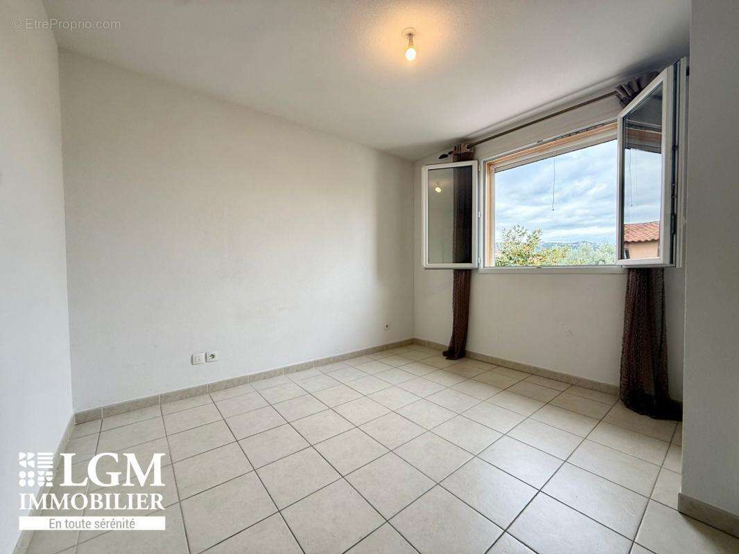 Maison à CHATEAUNEUF-LES-MARTIGUES