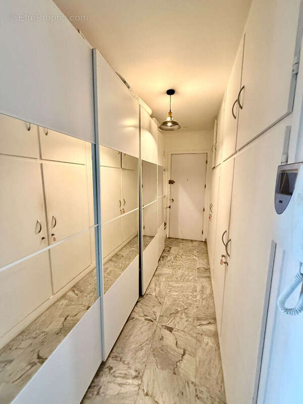 Appartement à ROQUEBRUNE-CAP-MARTIN