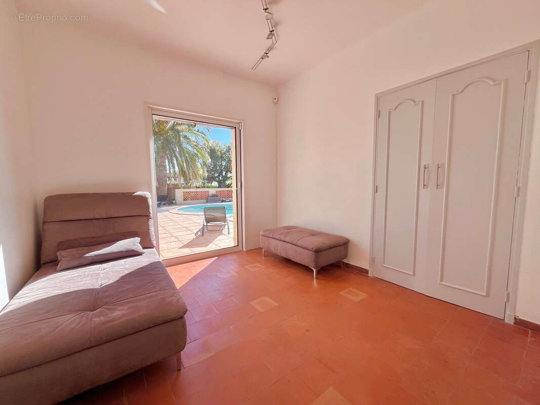 Maison à LES ISSAMBRES