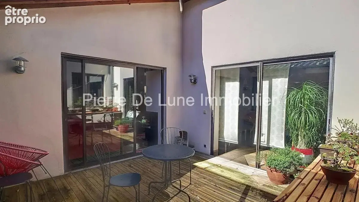Maison de plain pied atypique de 205 m2 habitable avec patio - photo 9