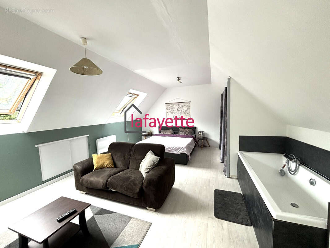 Maison à VATTETOT-SOUS-BEAUMONT