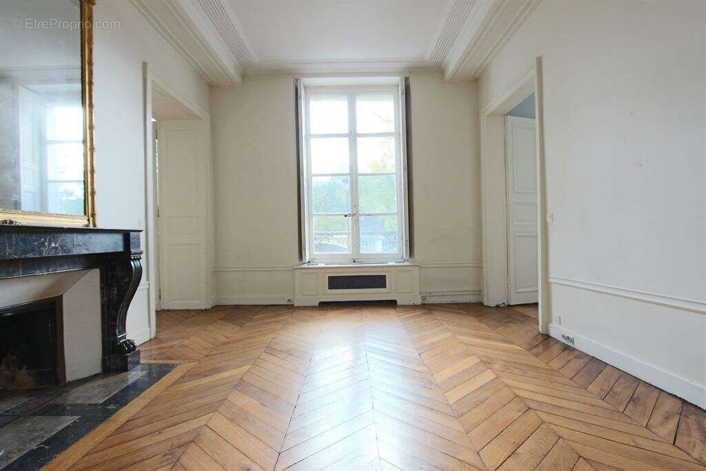 Appartement à PARIS-4E