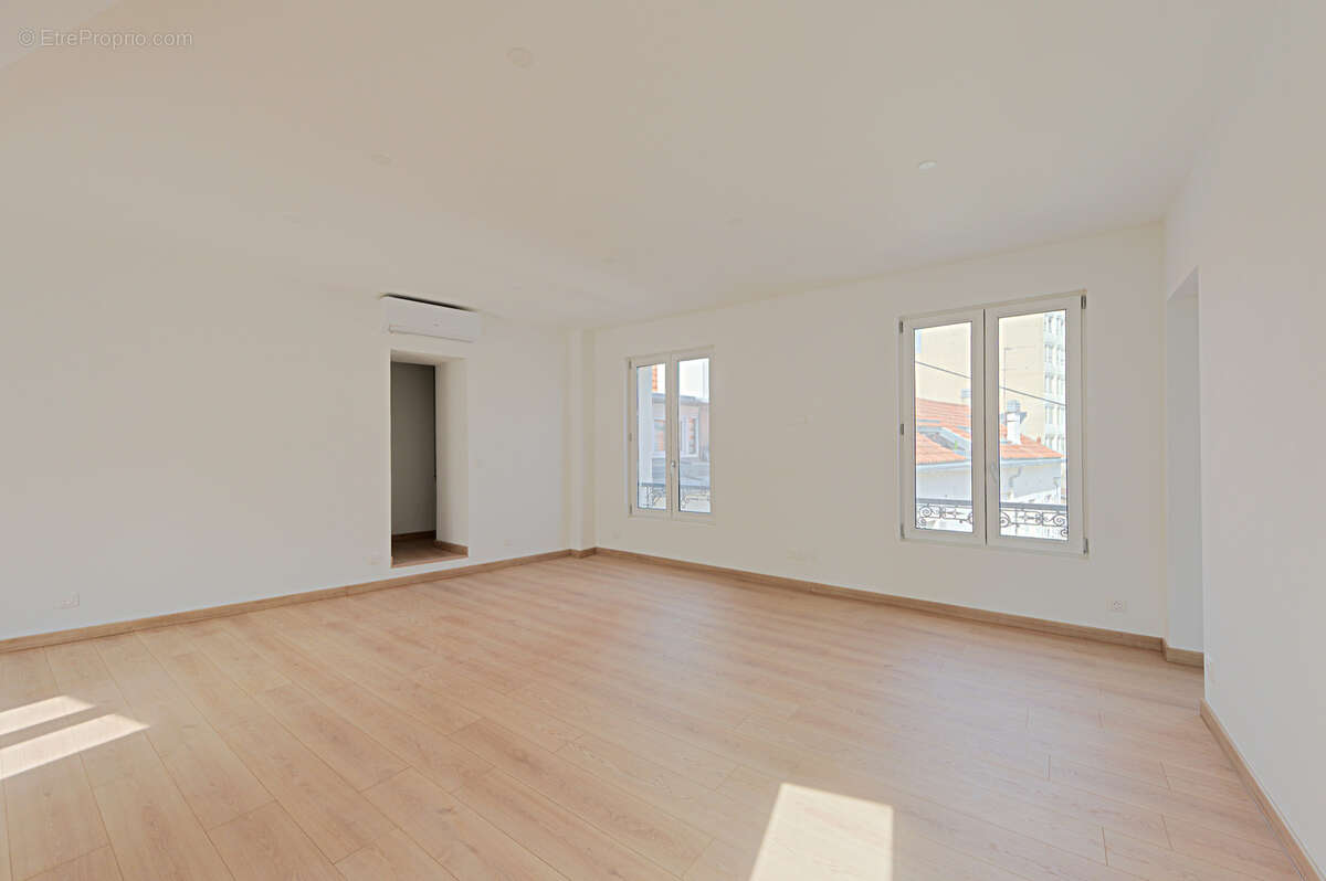 Centre-Ville- Appartement 3 pièces refait à neuf - photo 6