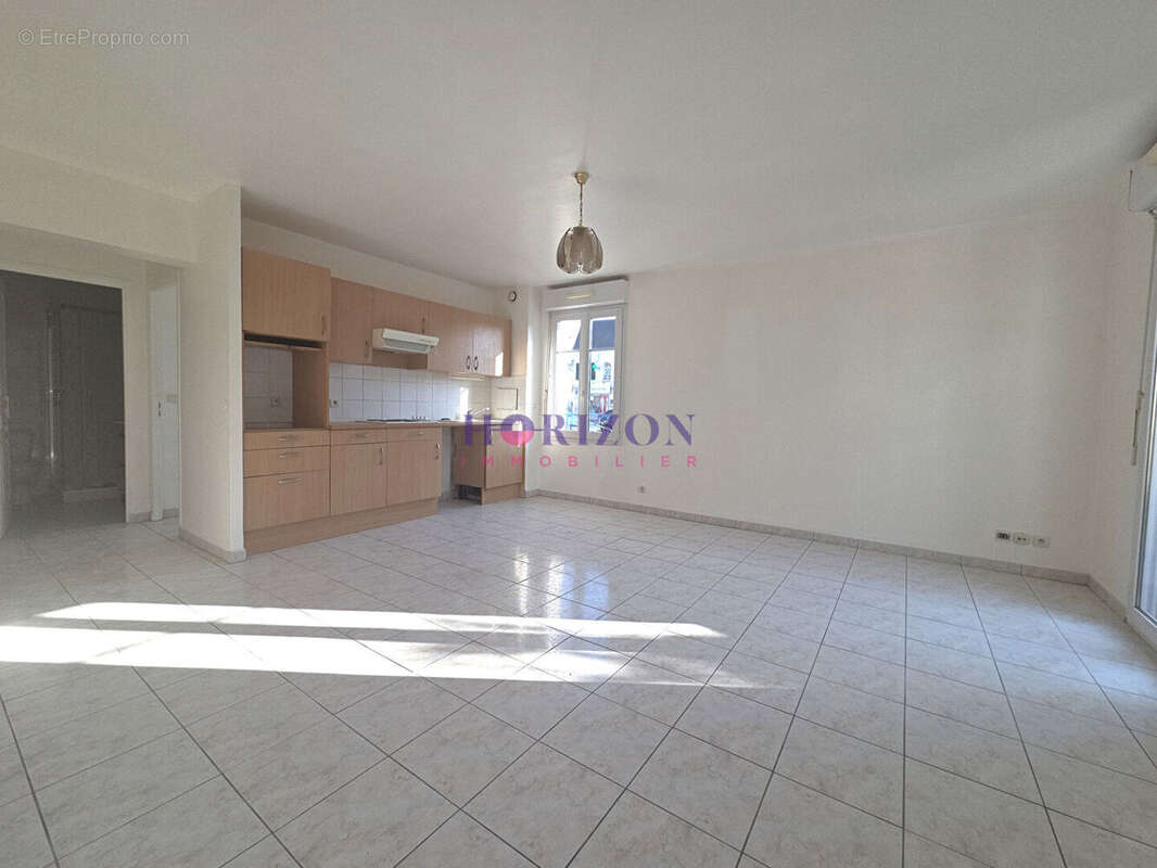 Appartement à LA CHAPELLE-EN-SERVAL