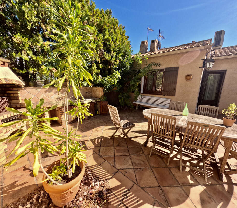 Maison à SOLLIES-VILLE