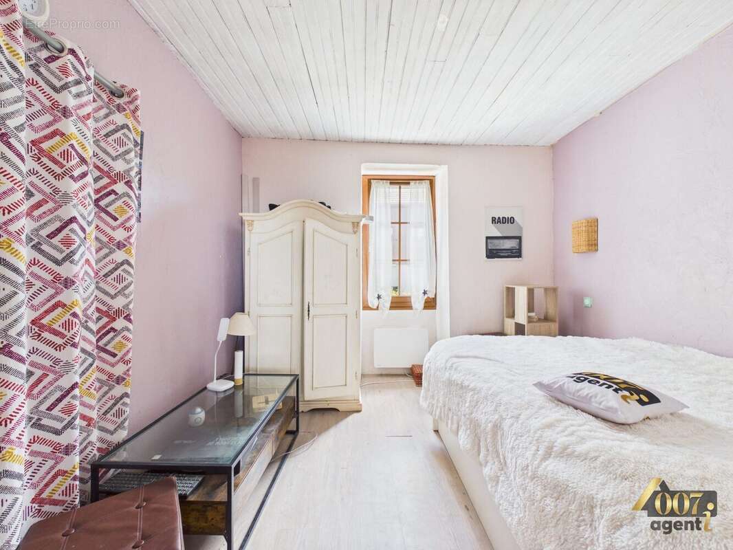 Maison 83 m² à Presle  - photo 9