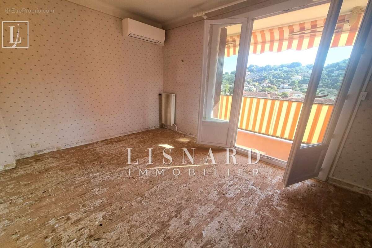 Appartement à VALLAURIS