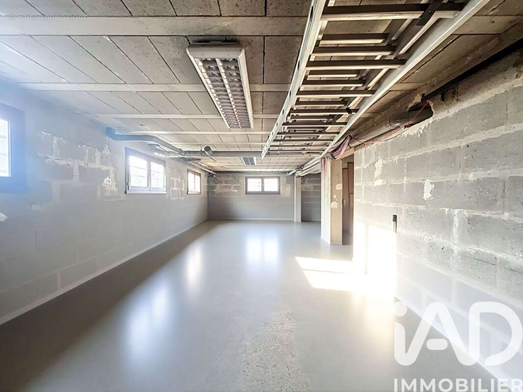 Photo 8 - Maison à BUSSY-SAINT-MARTIN