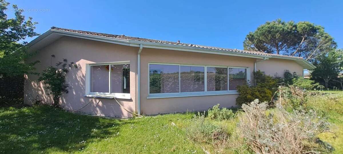 Maison à ARENGOSSE