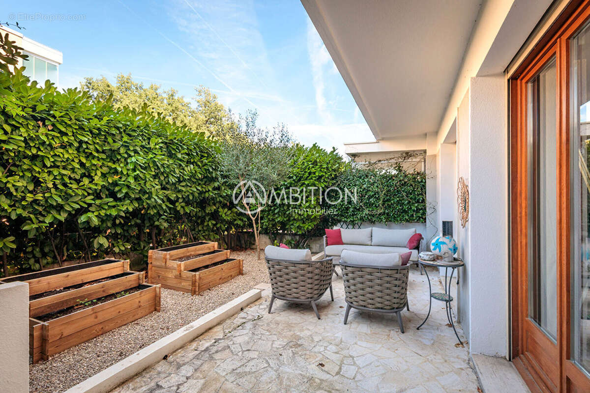 Appartement à LE CANNET