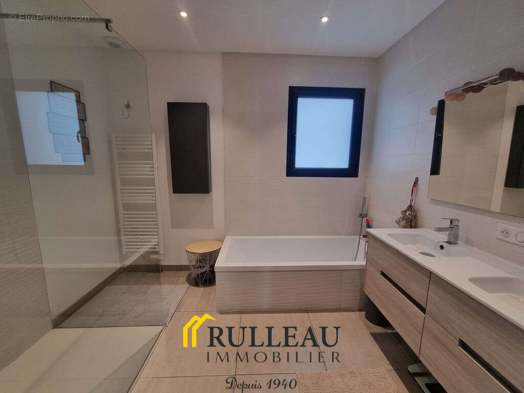 AMBARES, maison contemporaine de 138 m2 de SH -  plain pied - 4 chambres (dont 1 suite parentale) et 1 bureau - photo 8