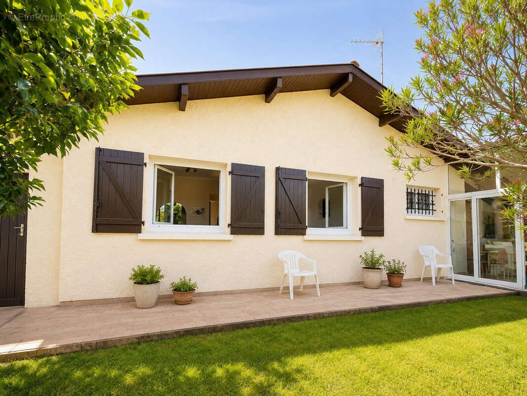 Maison à ANGRESSE