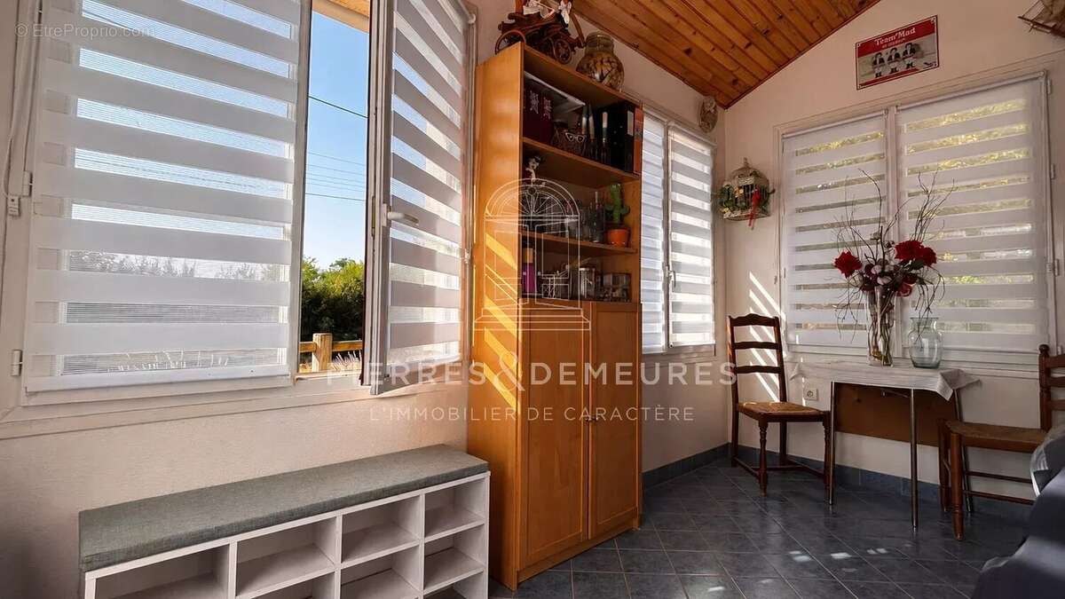 Fermette renovee avec dependances - photo 7