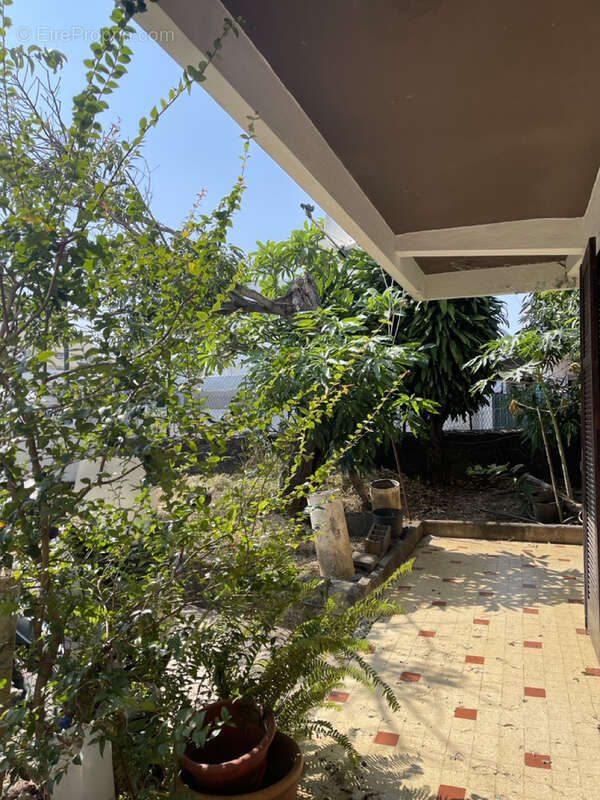 À Vendre : Maison SATEC T4 - Saint-Denis - photo 2