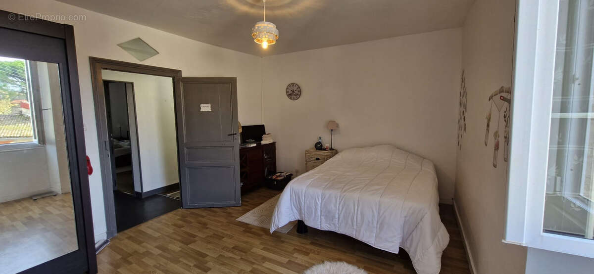 Maison à MORTAGNE-SUR-GIRONDE