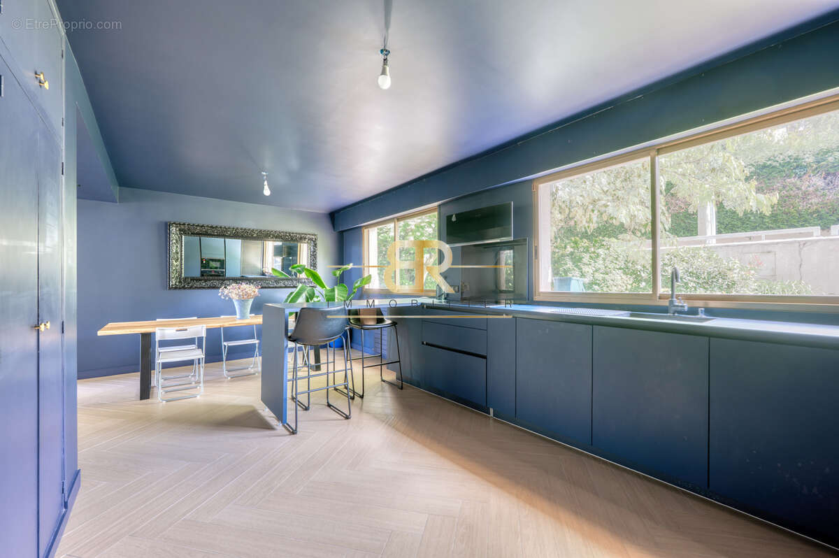 Maison à CHENNEVIERES-SUR-MARNE