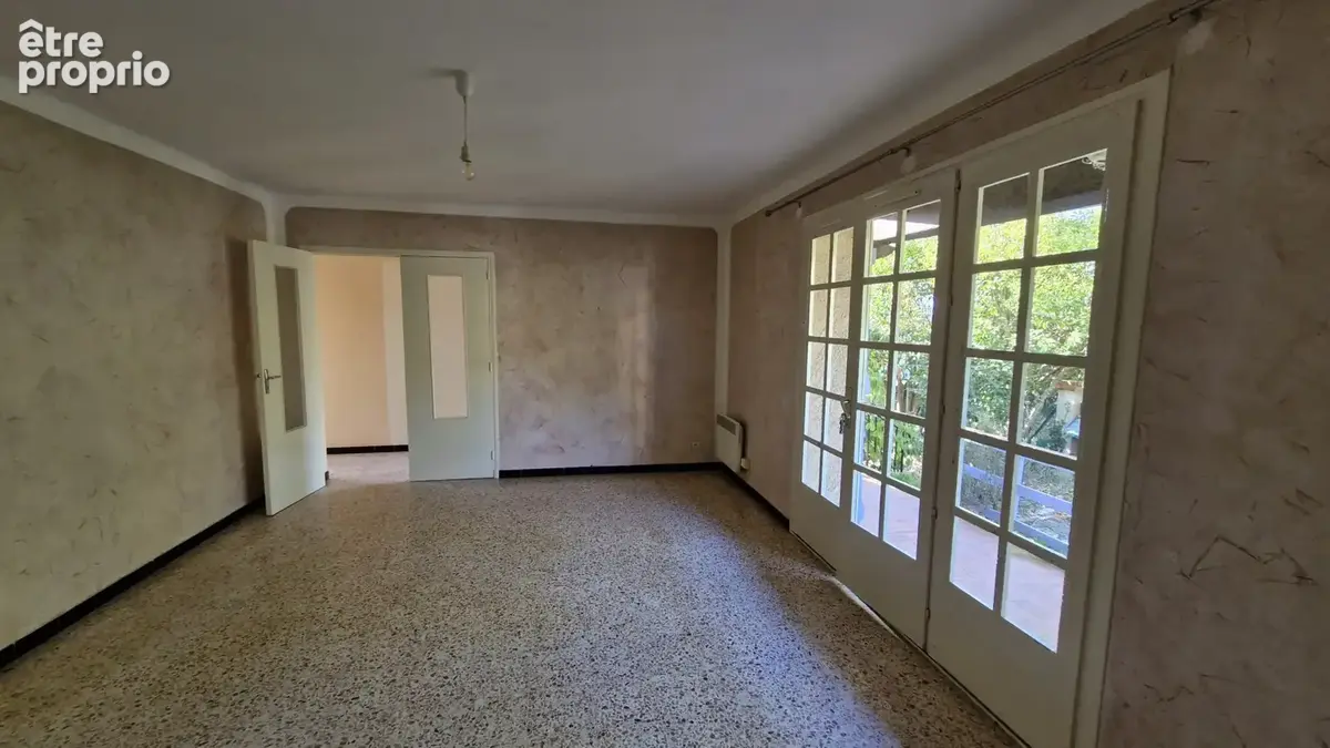 maison de 90m2 de type t4 à rénover. - photo 2