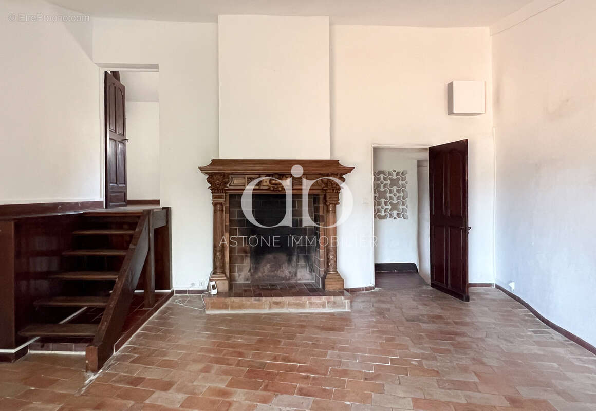Appartement à LA CADIERE-D'AZUR
