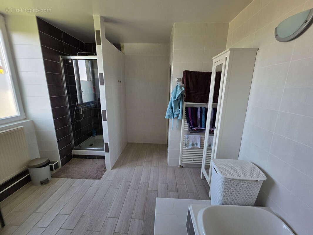 Maison à SAINT-SAUVEUR