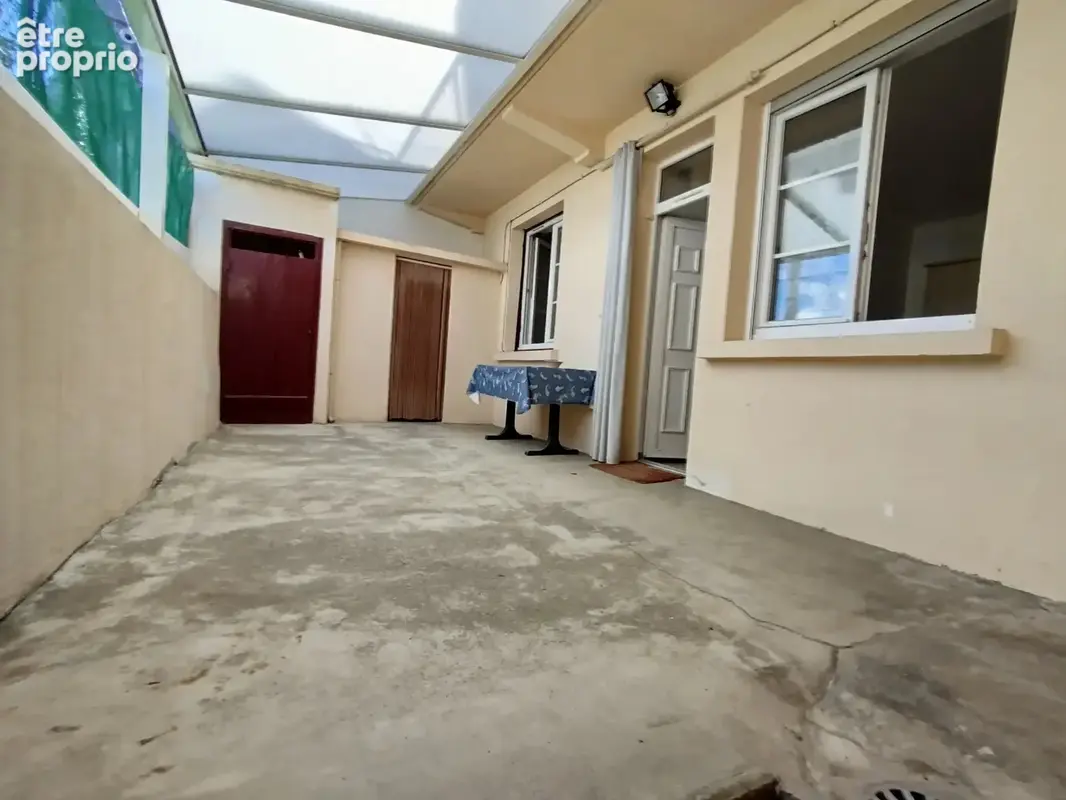 Maison à NAY