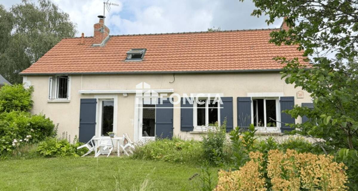 Maison à MAYET