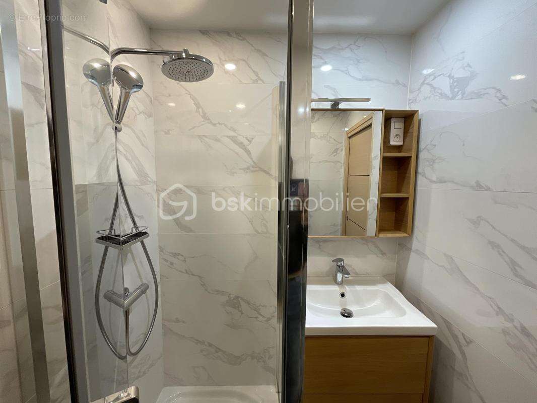 Appartement à FRESNES