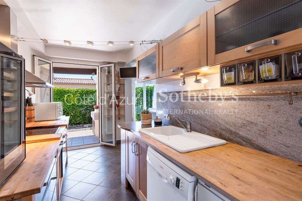 Nice Gairaut, maison de 6 pièces avec jardin, piscine, vue mer et domaine privé - photo 7