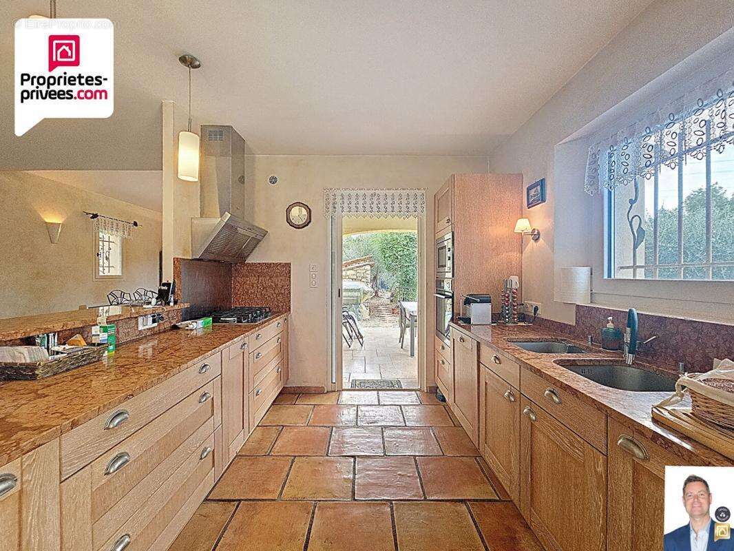 Maison à SAINT-CEZAIRE-SUR-SIAGNE