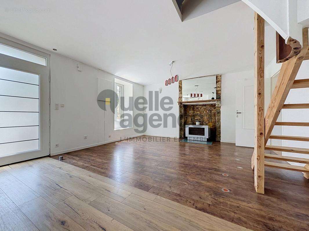 Maison 7 pièces de 101 m2 à Logonna-Daoulas - photo 4