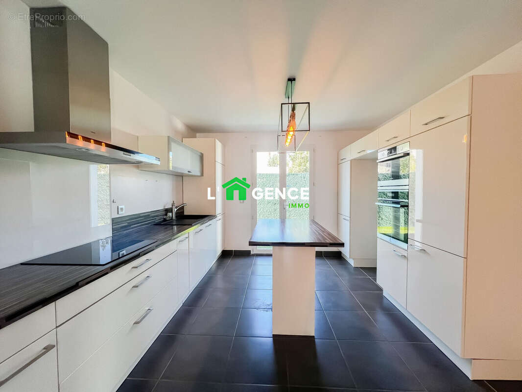 Maison à PORT-DE-BOUC