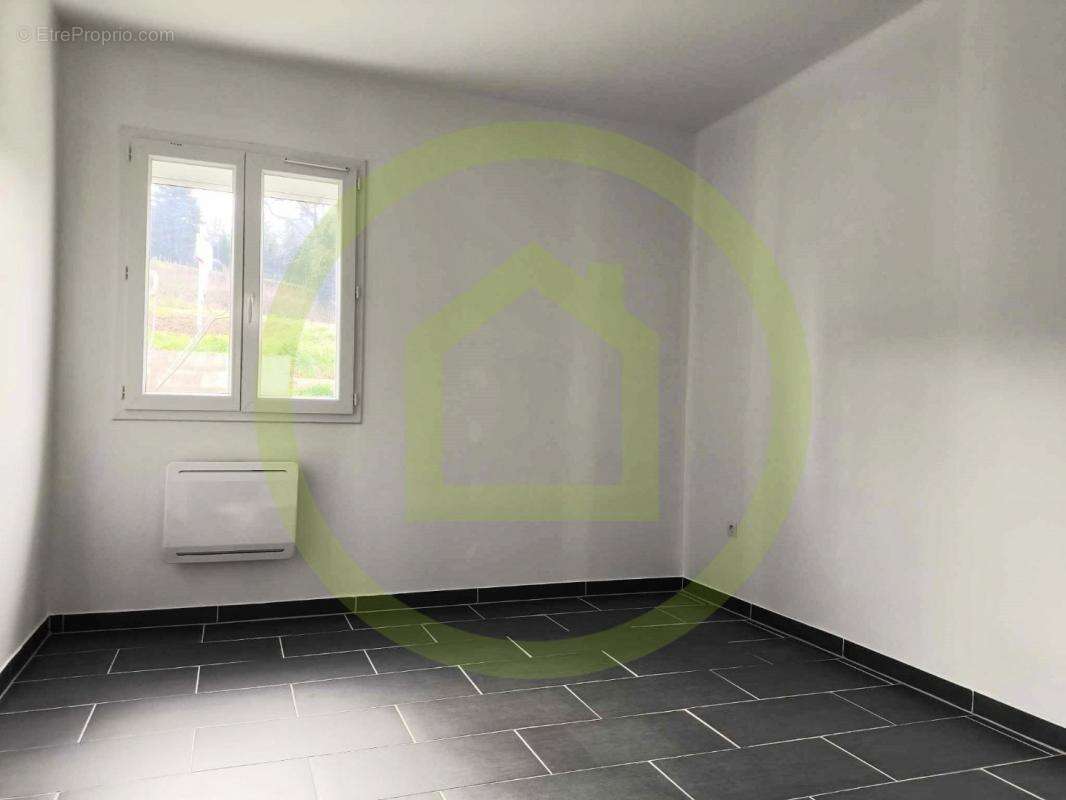 Maison à SAINT-BARTHELEMY-DE-VALS