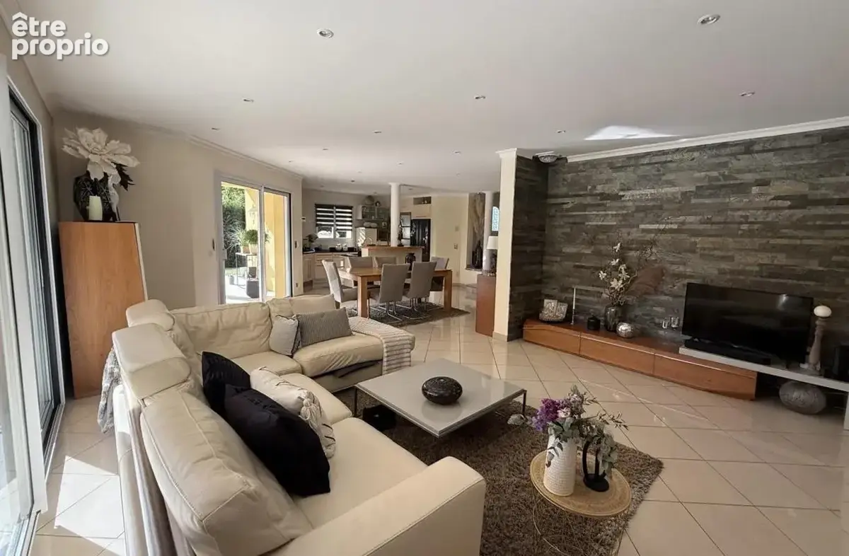 Maison 213 m² à Viuz-La-Chiesaz  - photo 6