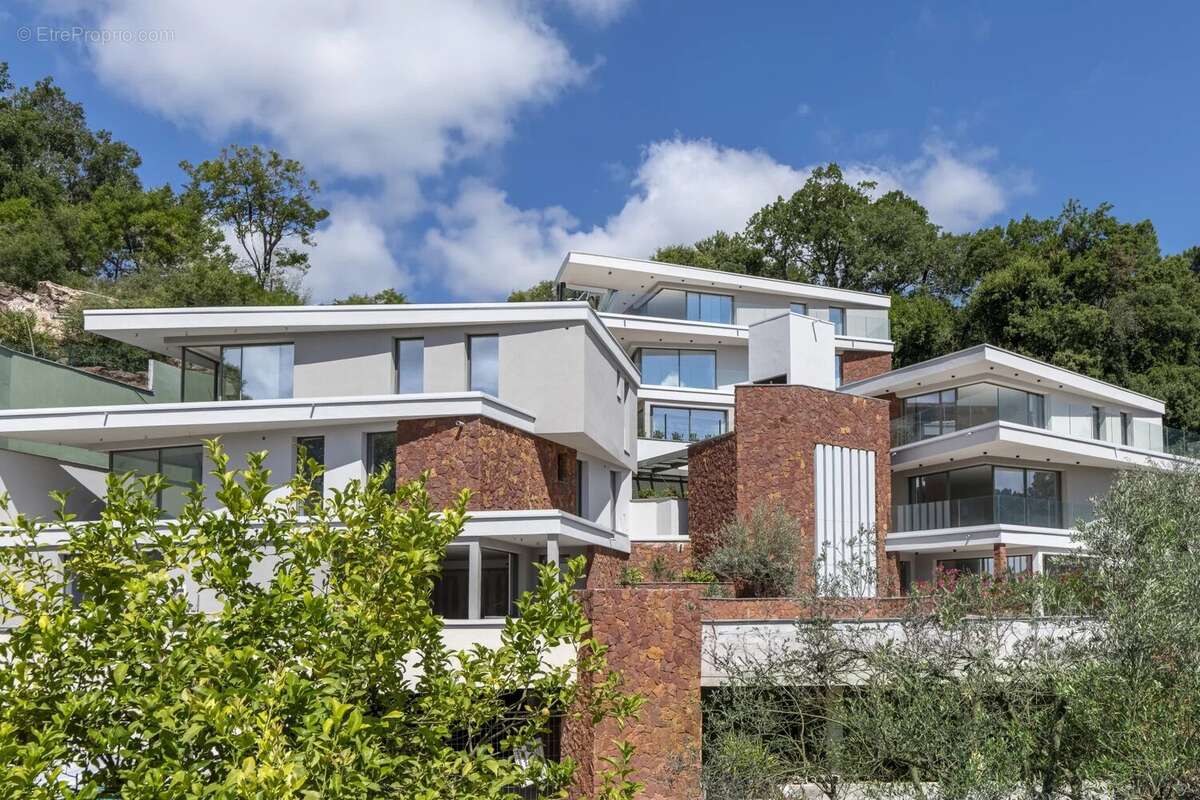 Appartement à LES ADRETS-DE-L'ESTEREL