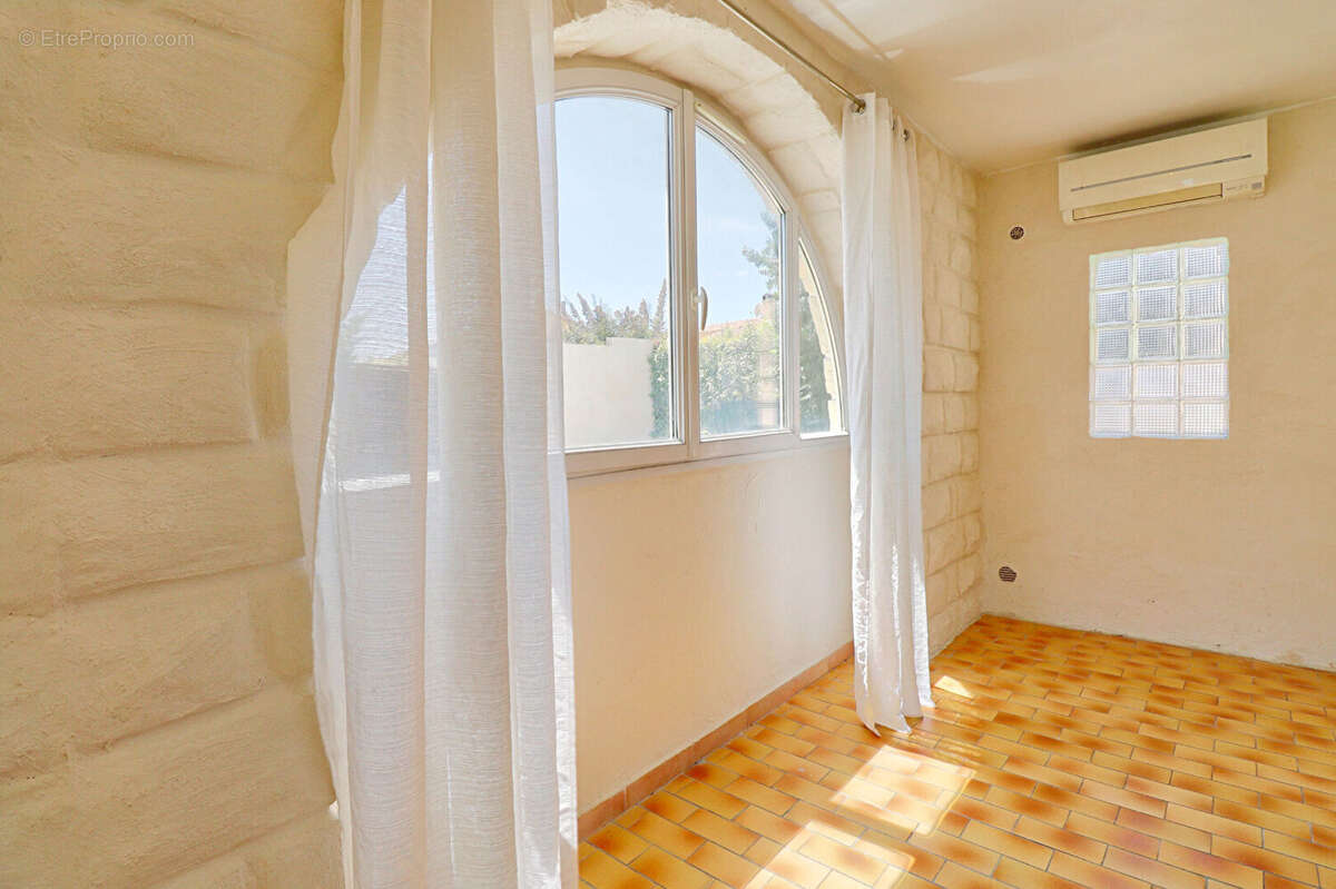 Appartement à VINON-SUR-VERDON
