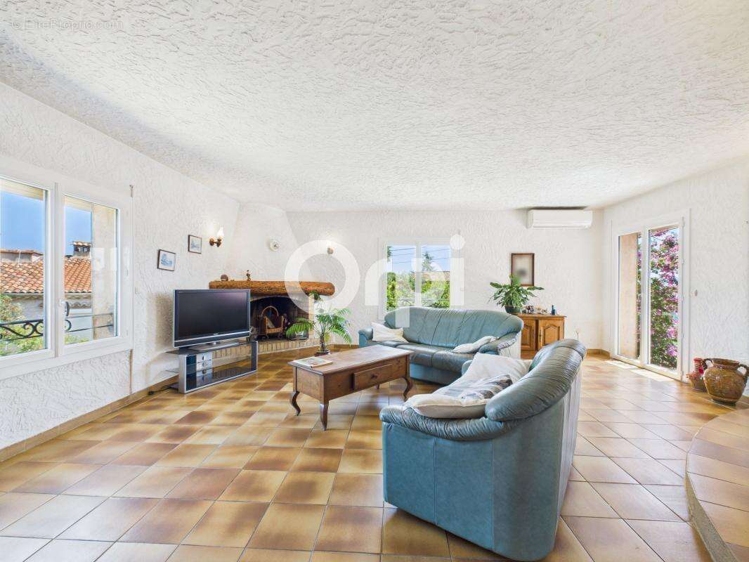 Maison à MANDELIEU-LA-NAPOULE