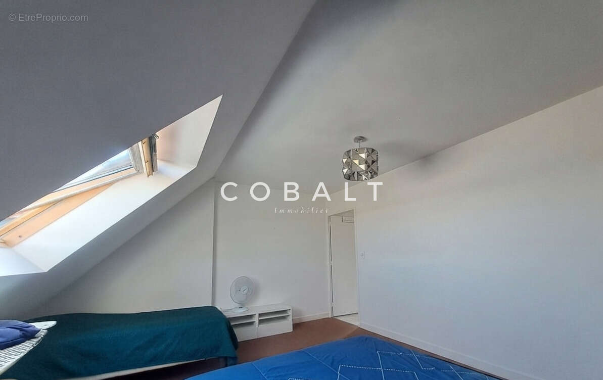 Appartement - 80 m2 - 2 chambres - Place de stationnement + Cave - Saint-Marc-sur-Mer - photo 8