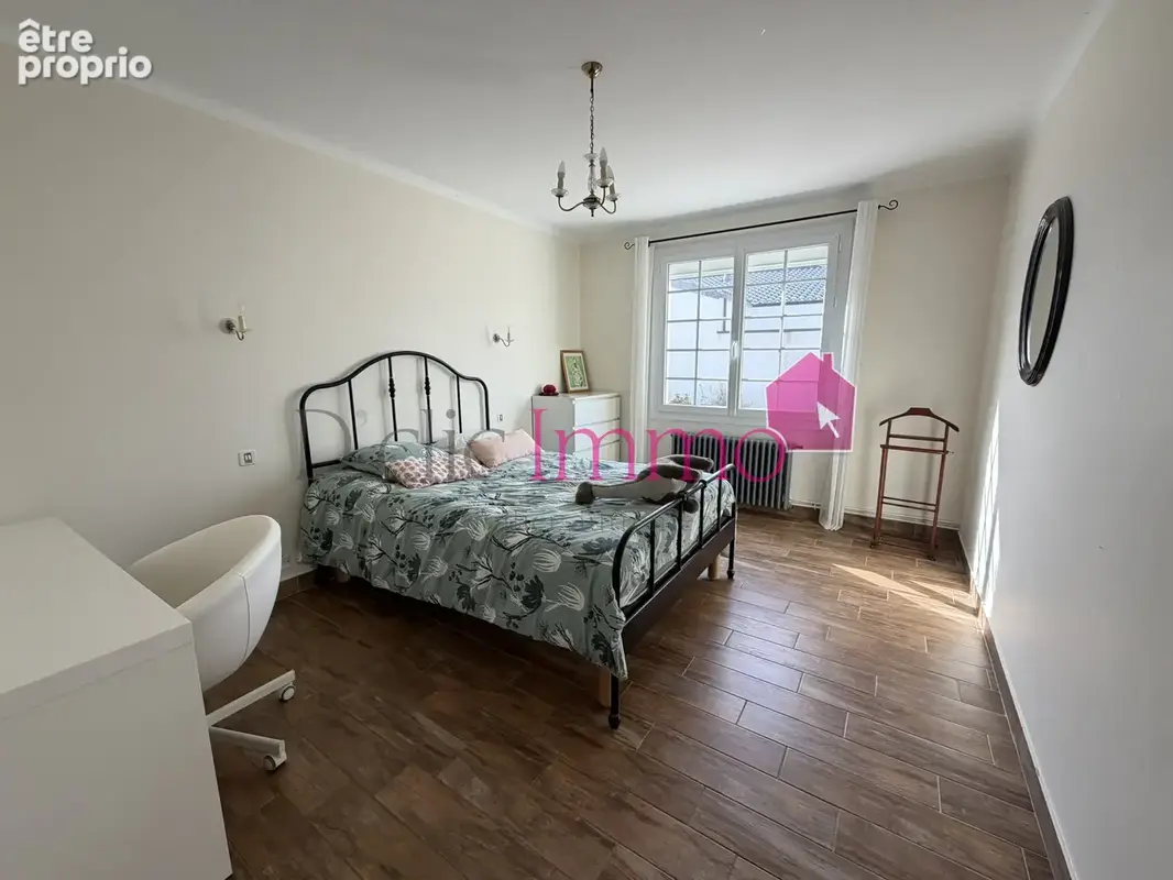 CHALLANS   Maison familiale avec logement indépendant et deux garages - photo 8