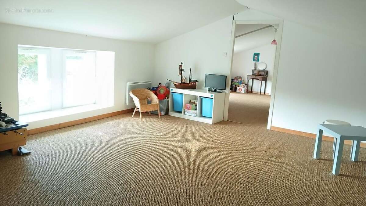 Maison à CHAMPAGNE-MOUTON