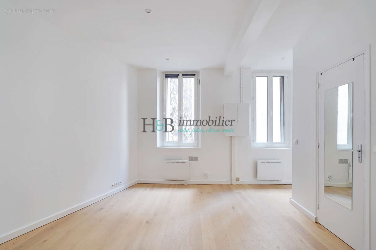 Appartement à PARIS-12E