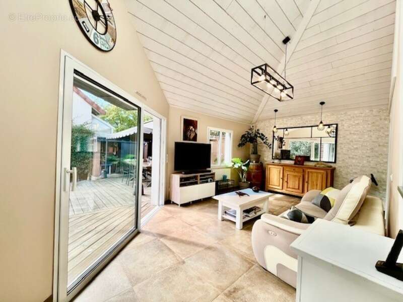 Maison à SAVIGNY-SUR-ORGE