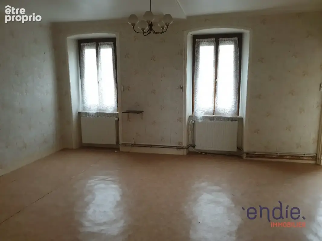 Appartement 4 pièces (76 m²) en vente à COMMENTRY - photo 4