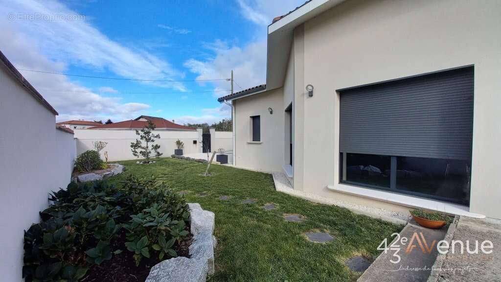 Maison à ANDREZIEUX-BOUTHEON