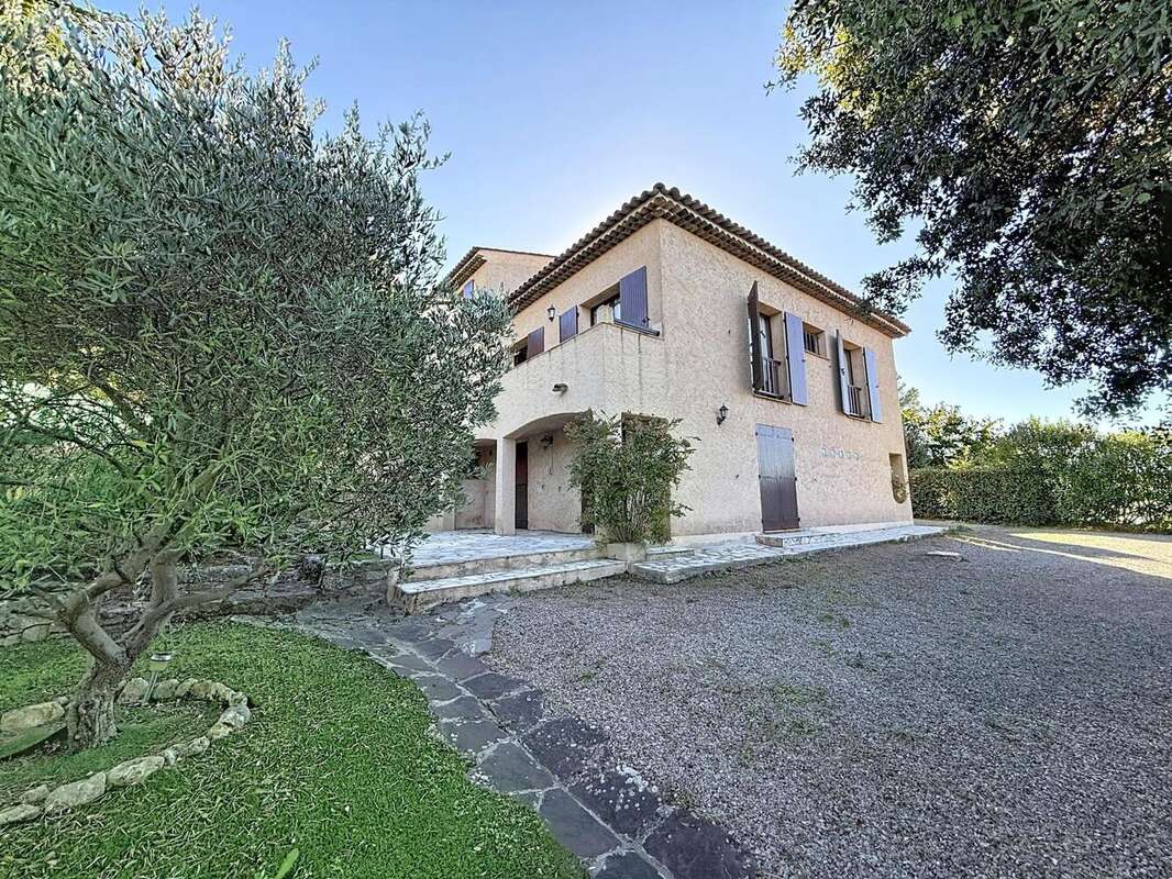 Photo 2 - Maison à FREJUS