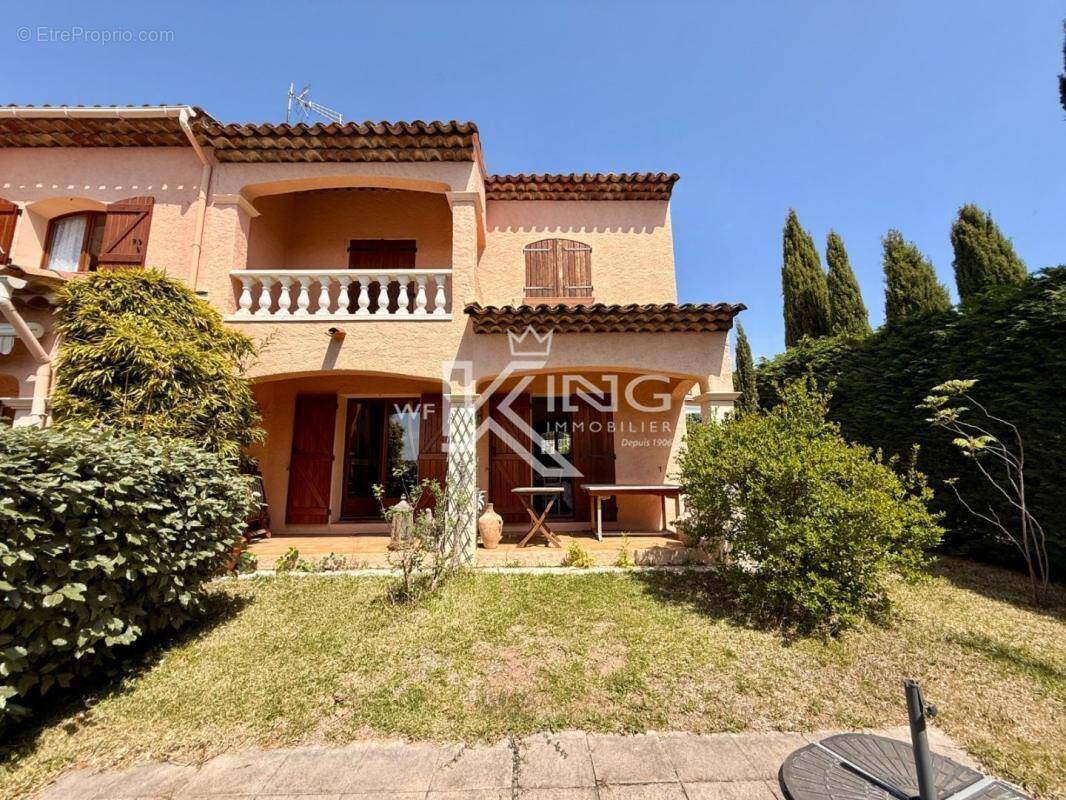Maison à FREJUS