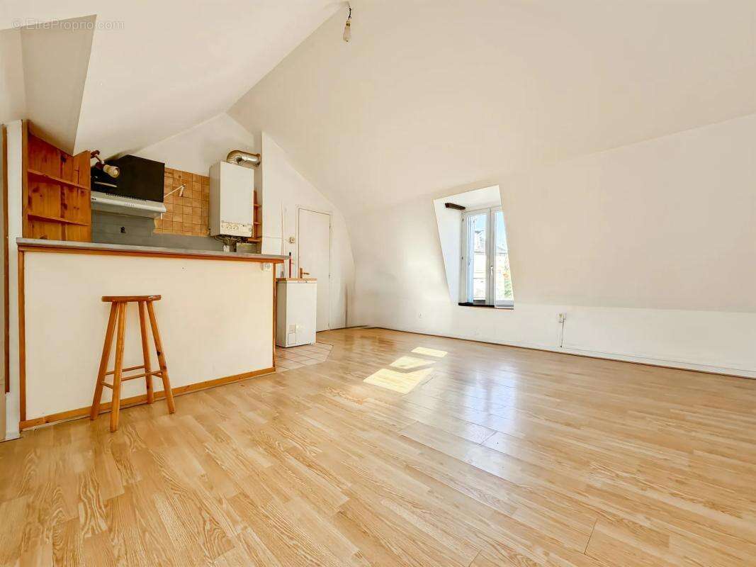Appartement à CHARS
